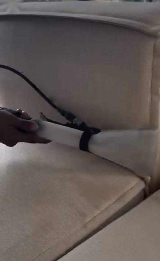 Limpieza de tapizado de un sillón con equipo de extracción